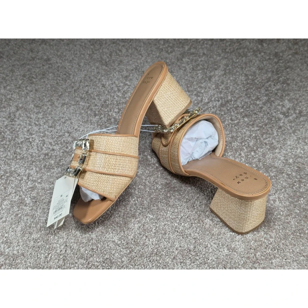 A New Day Kathleen Beige Raffia Crystal Buckle Block Heel Slide Sandals 9.5 NEW